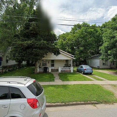 2141 N Travis Ave, Springfield, MO 65803