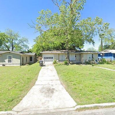 215 Storeywood Dr, San Antonio, TX 78213