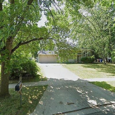 217 Sylvan Ln, Midland, MI 48640