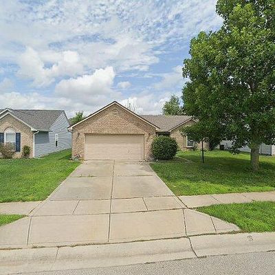 2192 Rolling Hill Ct, Columbus, IN 47201