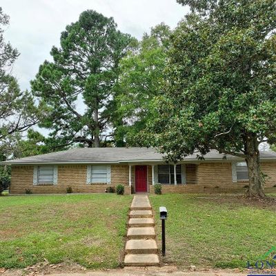 220 Piney St, Wake Village, TX 75501