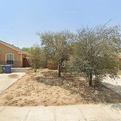 2203 Los Cerezos Dr, Laredo, TX 78046