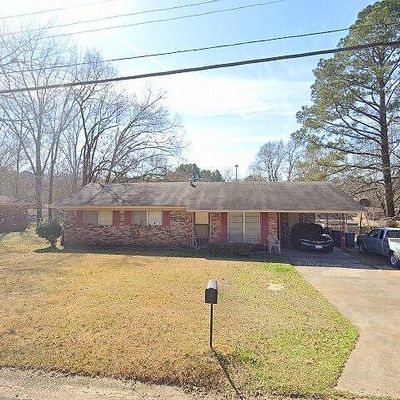 2203 Upper Dr, Pearl, MS 39208