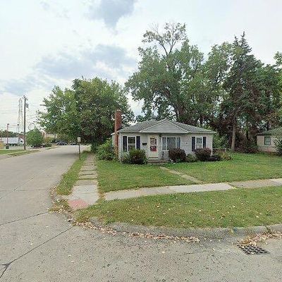 2206 Emmons Ave, Warren, MI 48091