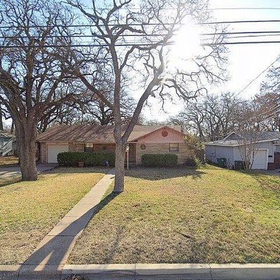 2205 Tierney Rd, Fort Worth, TX 76112