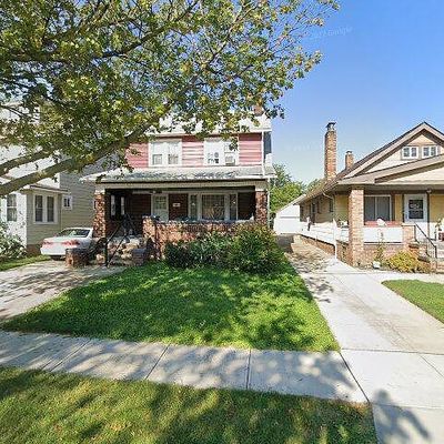 2208 Clarence Ave, Lakewood, OH 44107