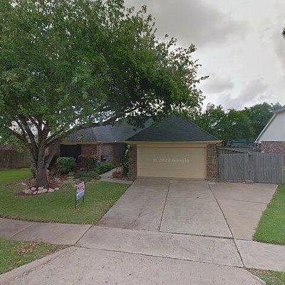 2209 Lady Leslie Ln, Pearland, TX 77581