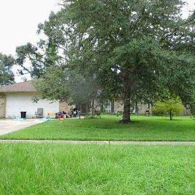 221 Darwin Dr, Slidell, LA 70458