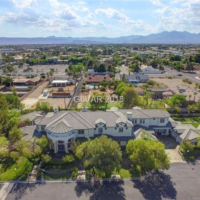 2221 Jamaica Ct, Las Vegas, NV 89117