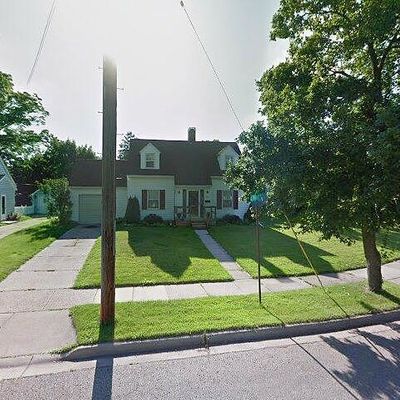 2221 Ray St, Lansing, MI 48910