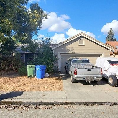 223 Sterling Grove Dr, Galt, CA 95632