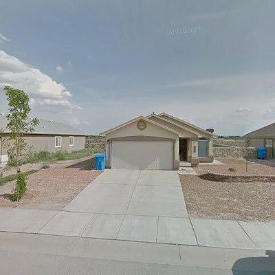 224 Flor Eucharis Dr, Socorro, TX 79927