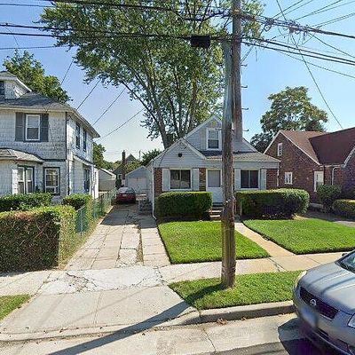 224 Windsor Pkwy, Hempstead, NY 11550