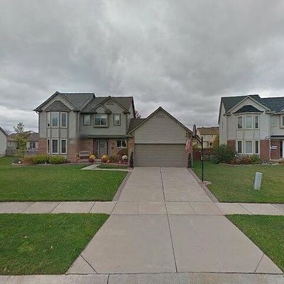 22483 Clearwater Dr, Macomb, MI 48044