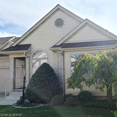 30 Hickory Ct, Dearborn Heights, MI 48127