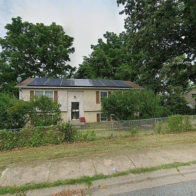 300 Jadeleaf Ave, Capitol Heights, MD 20743