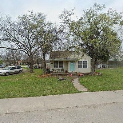301 College Ave, Florence, TX 76527
