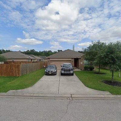 301 Falling Pine Dr, Conroe, TX 77304