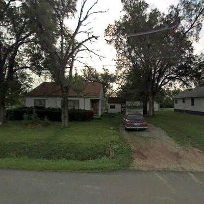 301 Floyd Rd, Orrick, MO 64077