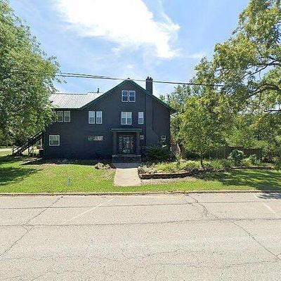 302 W Main St, Agency, IA 52530