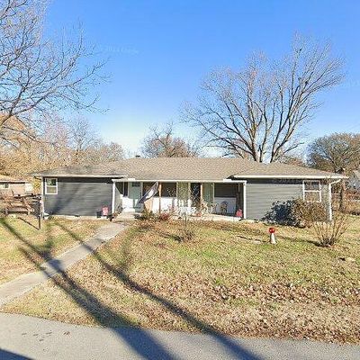 303 S Jefferson St, Frontenac, KS 66763