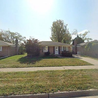 30327 Indigo St, Roseville, MI 48066