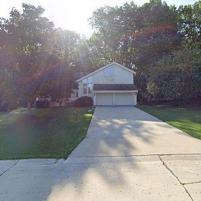 30462 Knighton Dr, Farmington Hills, MI 48331