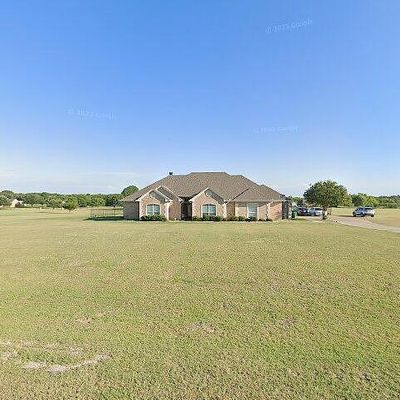 305 Hunters Meadow Dr, Lorena, TX 76655