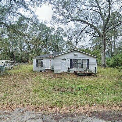 305 Oak St, Richton, MS 39476