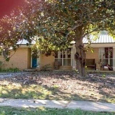 306 Milam St, Maud, TX 75567