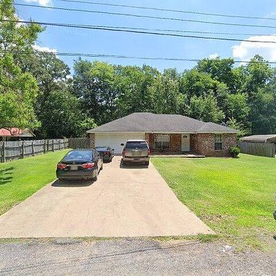 309 Woodland Dr, Canton, MS 39046