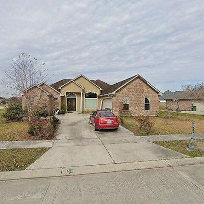 310 Lac Iberville Dr, Luling, LA 70070