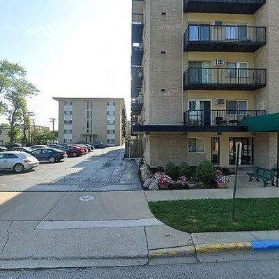 310 Lathrop Ave #208, Forest Park, IL 60130