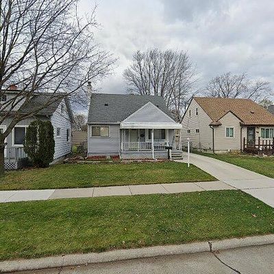 310 Massoit St, Clawson, MI 48017