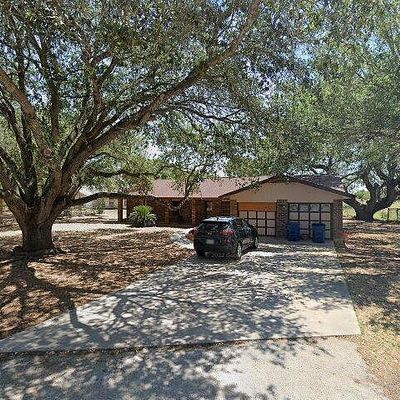 311 Indian Pink Dr, Floresville, TX 78114