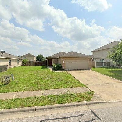 312 Luna Vista Dr, Hutto, TX 78634