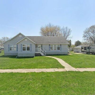 318 E Main St, Hawkeye, IA 52147