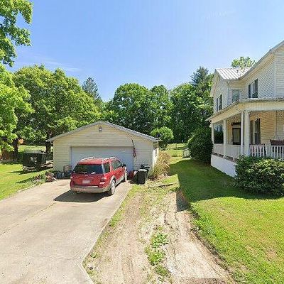 318 Hardman St, Middlebourne, WV 26149