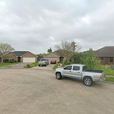 319 Green Isle Ave, Dickinson, TX 77539
