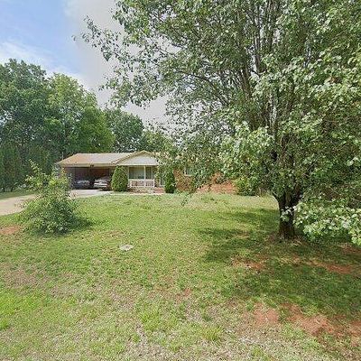 321 Camelot Dr, Statesville, NC 28625