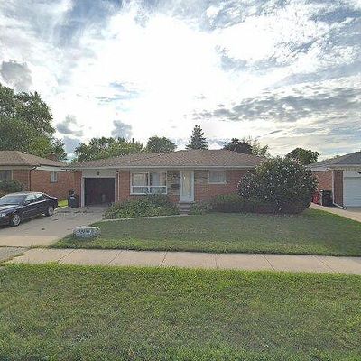 32239 Susilane St, Roseville, MI 48066