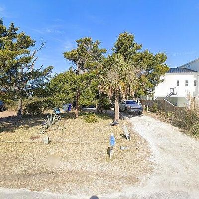 3226 E Pelican Dr, Oak Island, NC 28465