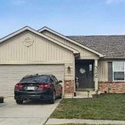 324 Valley Bluff Dr, Wentzville, MO 63385