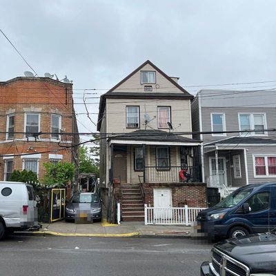 3245 107 Th St, East Elmhurst, NY 11369