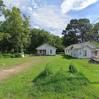 326 Beck St, De Kalb, TX 75559