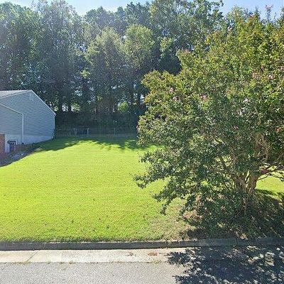 327 Bull Run Dr, Hopewell, VA 23860