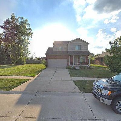 33721 Aurora Dr, Clinton Township, MI 48035