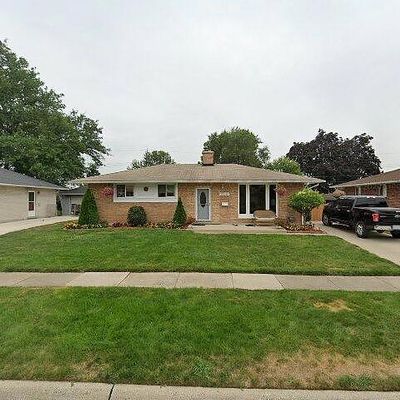 33946 Pawnee St, Westland, MI 48185