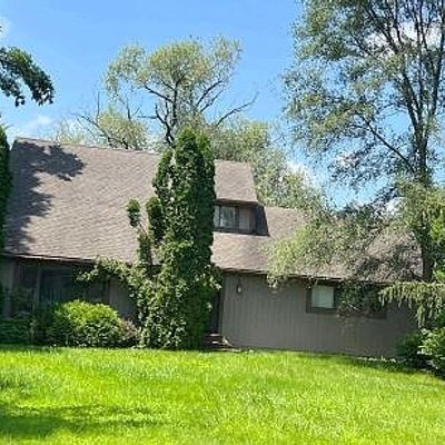 2656 Canfield Trl, Brighton, MI 48114