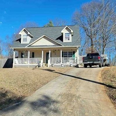 2656 Shady Valley Rd, Gainesville, GA 30507